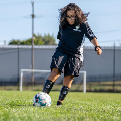 G-Form Youth Shin Guards for Football Volt - Black | 8Lines Shop - Fast Shipping World Wide