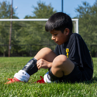 G-Form Youth Shin Guards for Football Volt - Black | 8Lines Shop - Fast Shipping World Wide