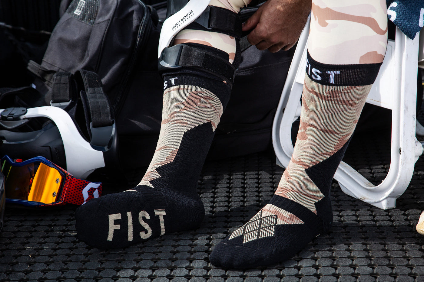 FIST Moto Socks - Sandstorm Camo 8Lines Shop - Fast Shipping